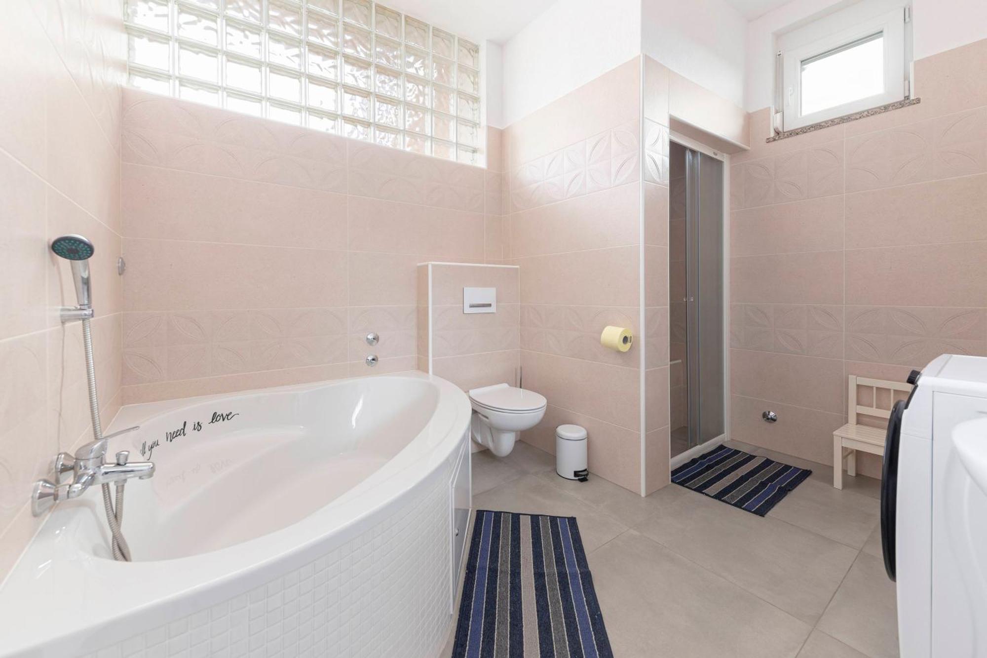 شقة Apartma Zan Šmarje المظهر الخارجي الصورة