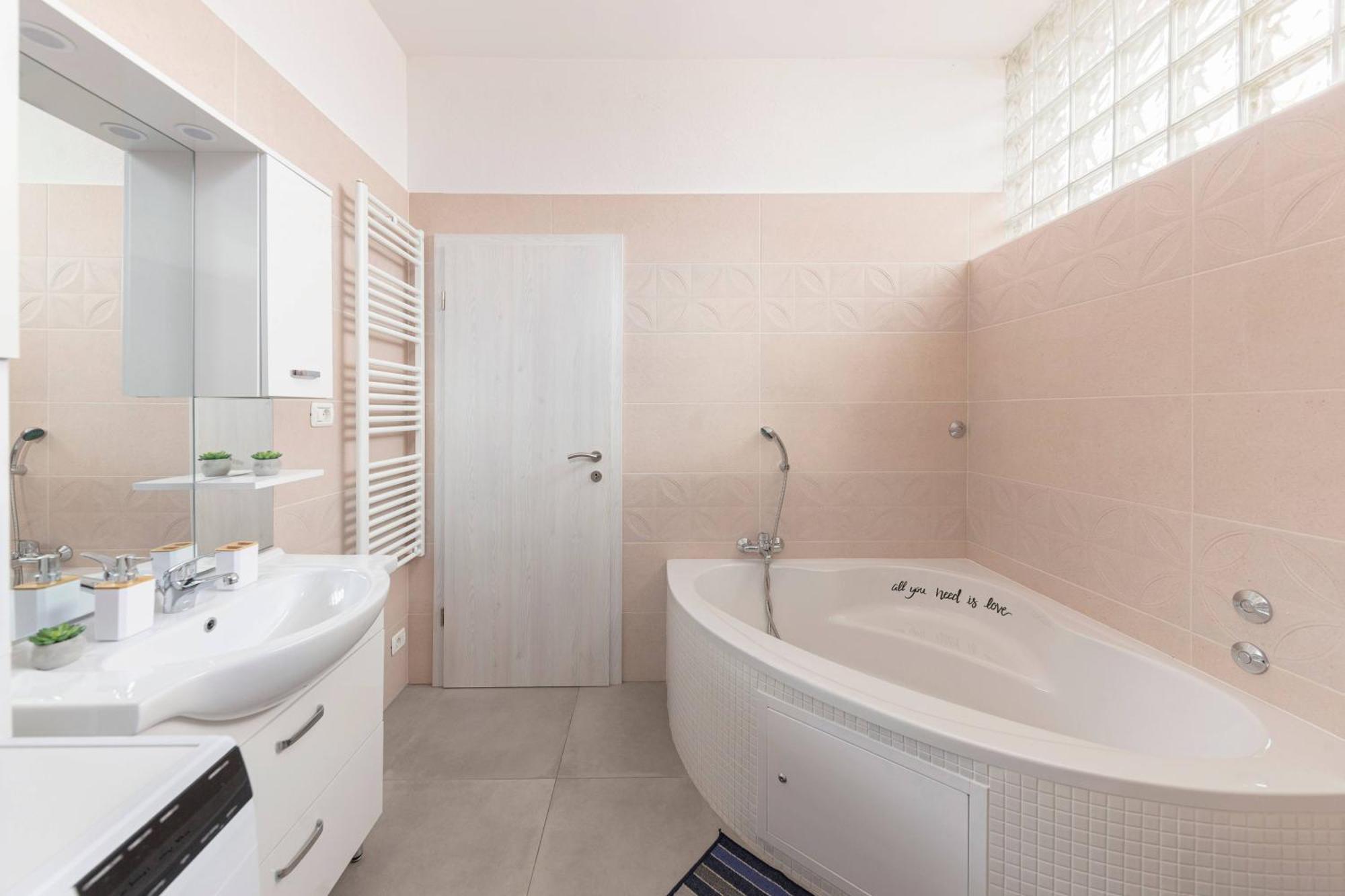 شقة Apartma Zan Šmarje المظهر الخارجي الصورة